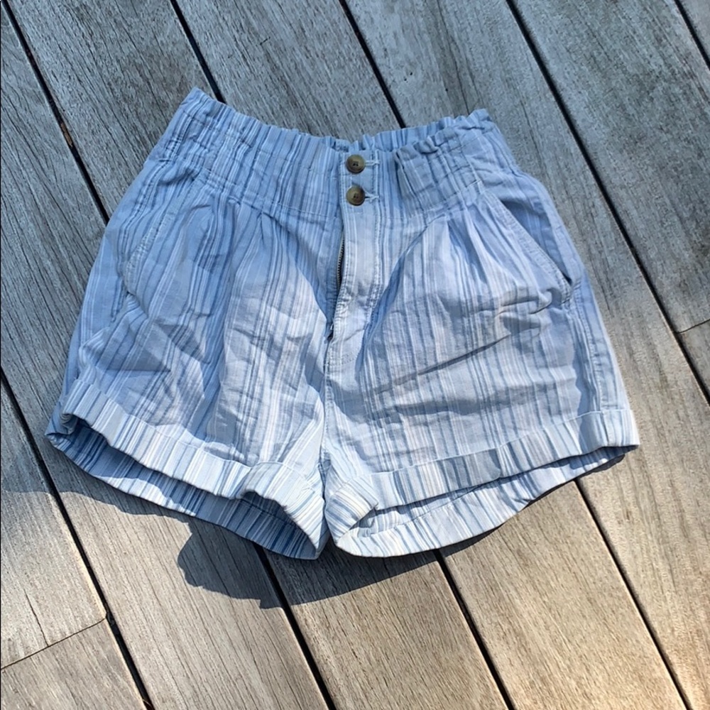 MOM SHORTS